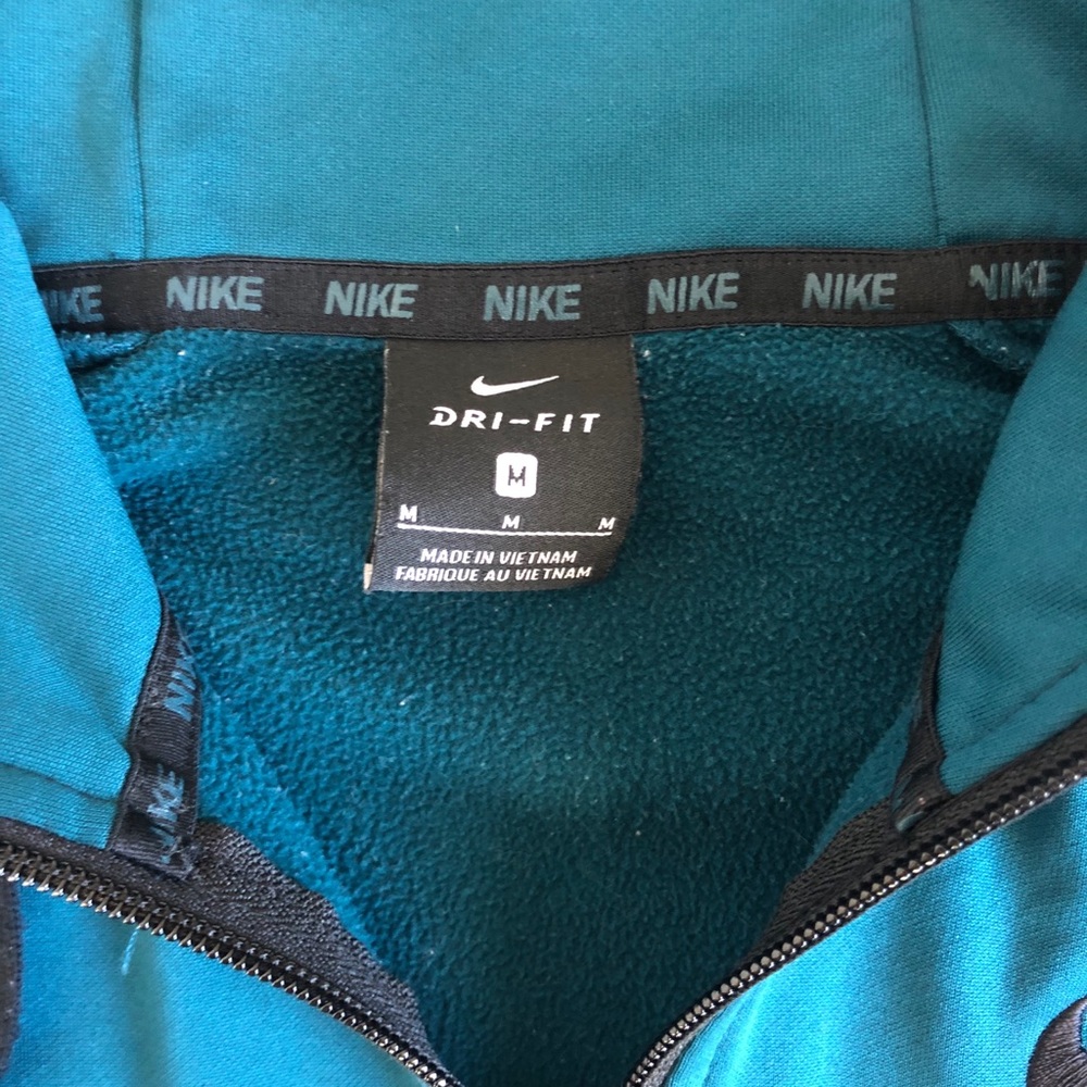 RESERVED - DO NOT PURCHASE NIKE dry-fit zip up jacket with hood - Picture 4 of 9